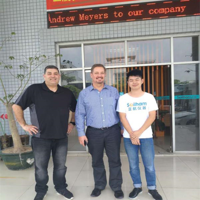 澳大利亞客戶來廠交流-正航儀器